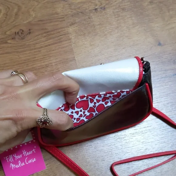 Brighton "Fill your heart" media case - Picture 5 of 6